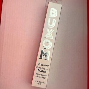 Buxom Full-On Lipstick Dolly